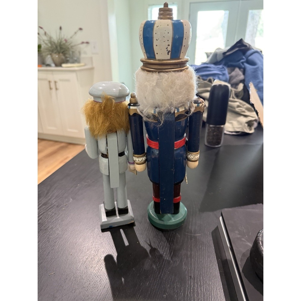 🎄 Vintage Wooden Nutcracker Set of 2 14"King 10"Soldier Hand Painted Christmas - Picture 7 of 8